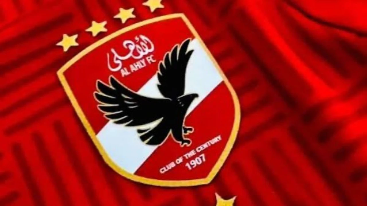 الأهلي يصطدم بشروط إنبي.. لماذا توقفت صفقة علي محمود مؤقتاً رغم تمسك اللاعب بالانتقال؟